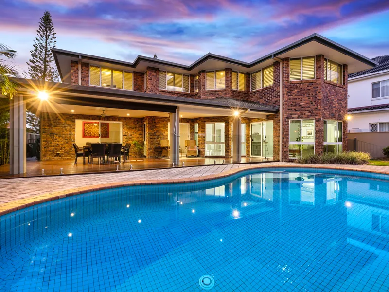 Executive Waterfront Family Home - with pool !!