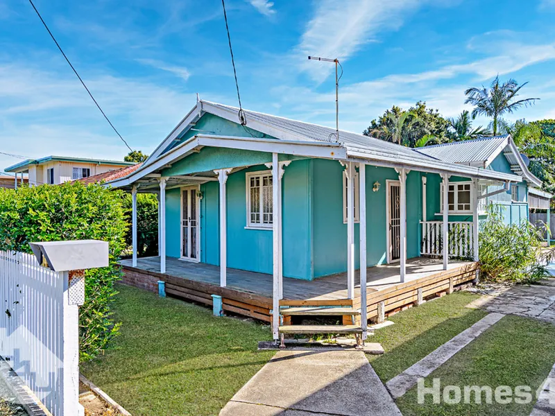 FANCY LIVING CLOSE TO THE WATER?