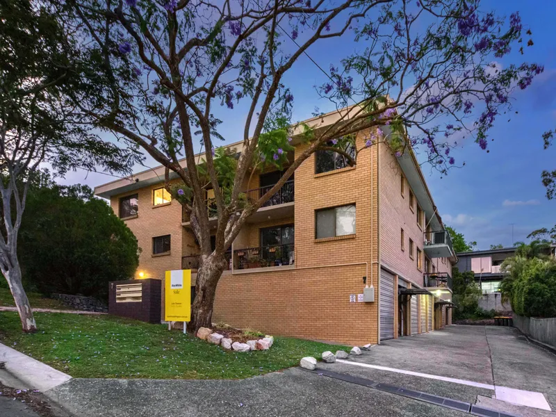 Amazing Offering – Super tightly held block in undoubtedly one of Paddington’s best streets!