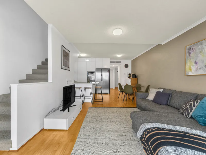 Fully Renovated 3 Bedder in the heart of New Farm