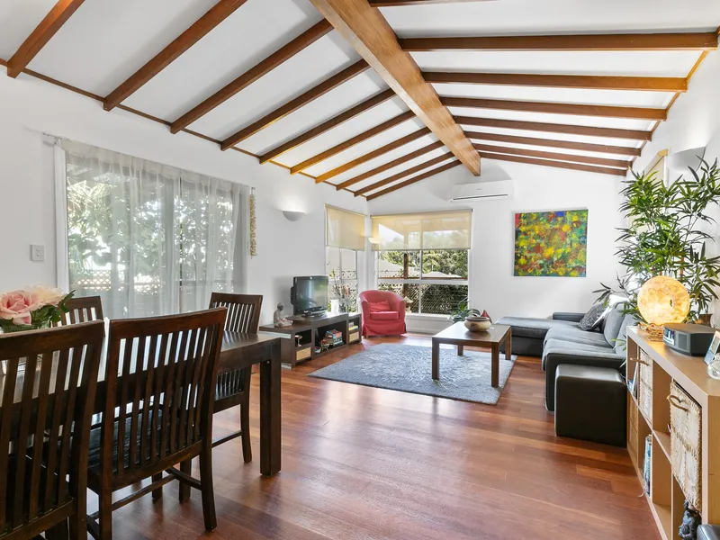 Secluded Beach House - Byron Town