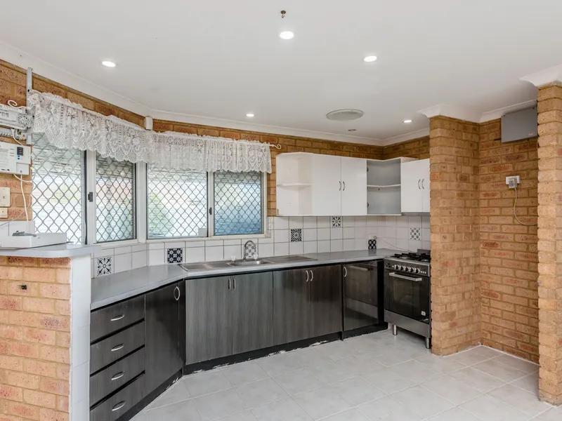 Brick & Tile budget home