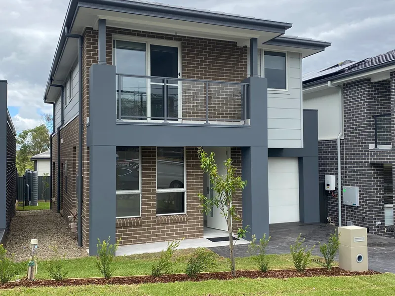 Brand New 4 Bedroom House in Rouse Hill
