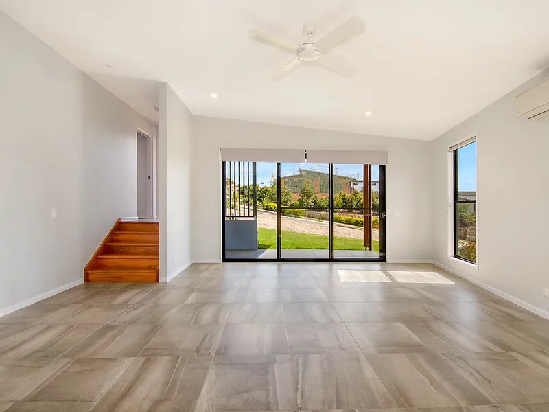 MASTER BUILT HOME IN NEW WOOMBYE ESTATE!