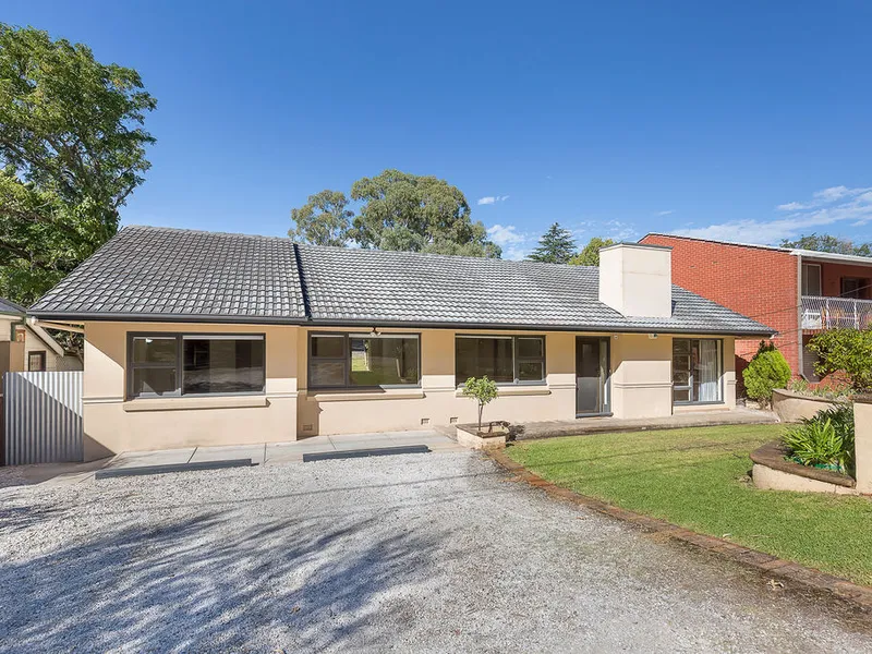 FABULOUS REAR HILLS VIEWS-OPPOSITE RESERVE-IDEAL REDEVELOPMENT SITE-WIDE 19.96 M FRONTAGE