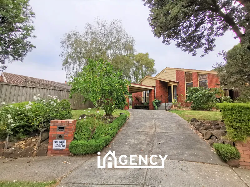 HUGE LIVING SPACES!!