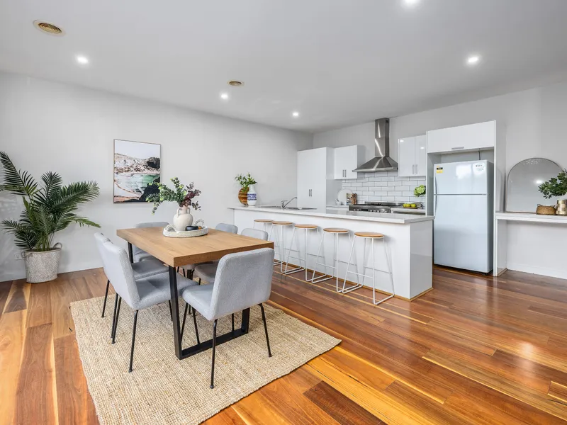 Moments From The Beach - No Owners Corporation