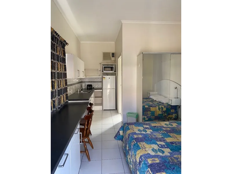 This fully furnished ground floor unit is perfect for the busy professional looking for a base in Brisbane