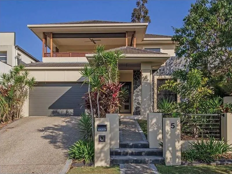 PRESTIGIOUS 'AZZURA ISLAND' HOME!