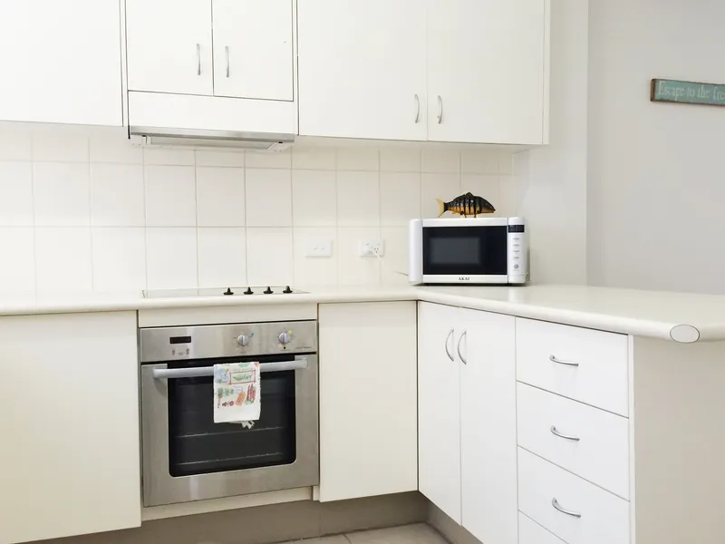 Just a few footsteps to the beach - Available furnished or unfurnished