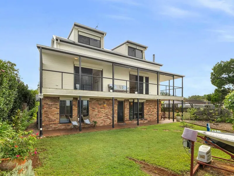 Large Waterfront home with incredible views!