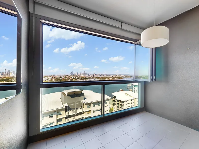 Executive One Bedroom Apartment with Stunning River & City views