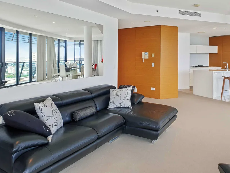 Pepper Broadbeach - Premium Location