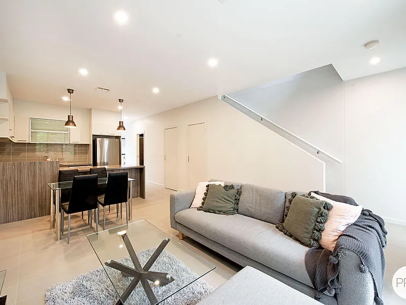 Three Bedroom Townhouse in Quiet Location