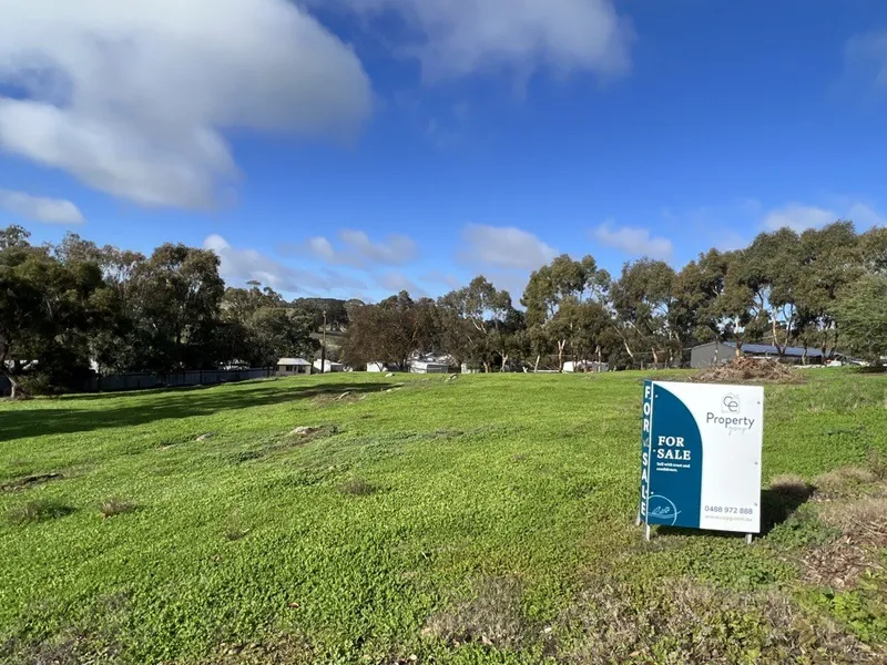 1015m2 Residential Building Allotment