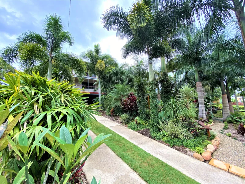 TROPICAL OASIS ON 1012M2