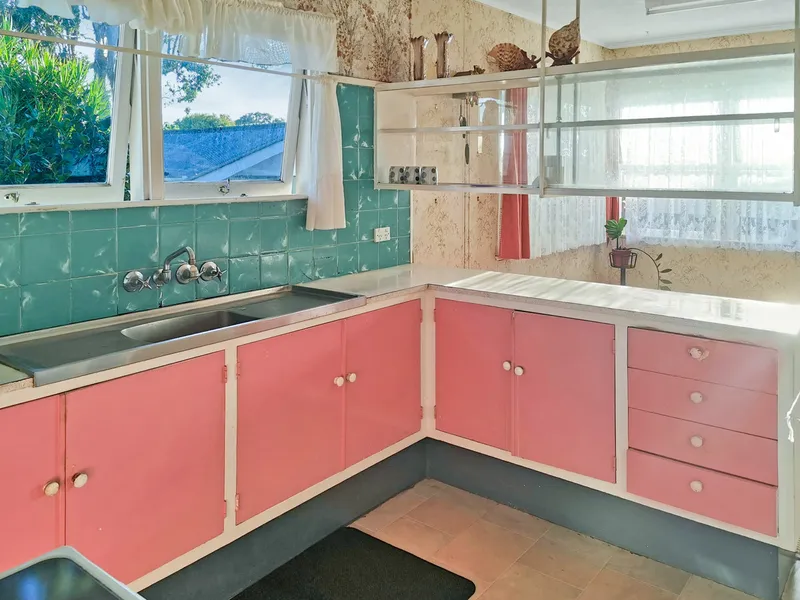 Too late ... it's GONE!!! Classic Mid-Century kitch – built in 1965. One Owner & many original features. Offers over $199,000!