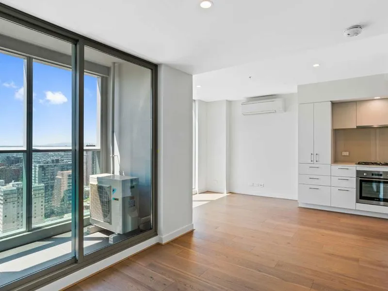The Trillium- Modern 2 Bedroom (1 Bed + Study)