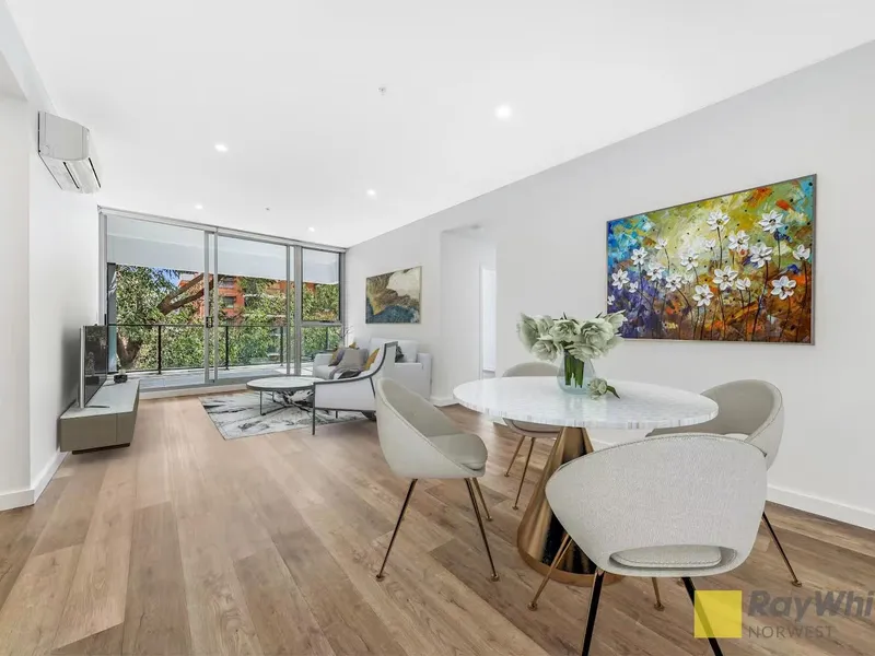 Luxury 3 bedroom apartment with study at Liverpool central