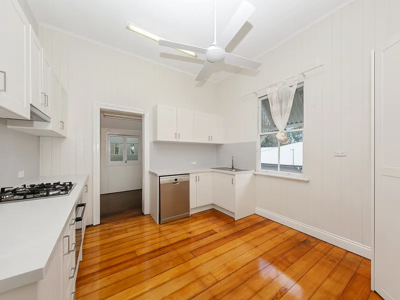 THREE BED RENOVATED QUEENSLANDER