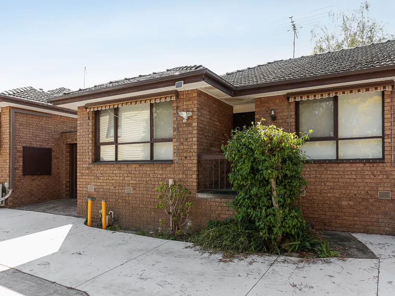 Well presented two bedroom unit