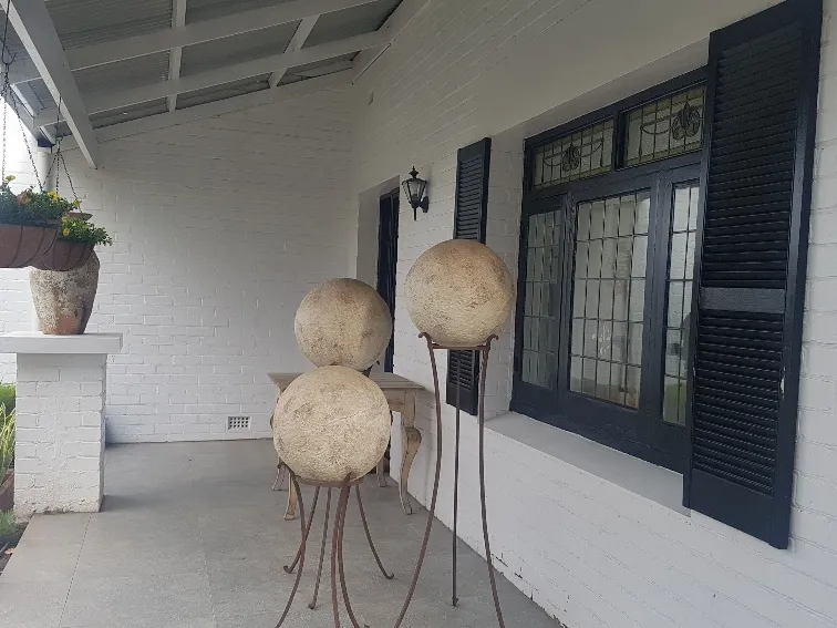 Great downsizer in a perfect location! 470 SQM allotment 2 Bedrooms Pool 2 Car Parking. Preliminary Notice, Late Settlement March 1st 2022 Preferred.