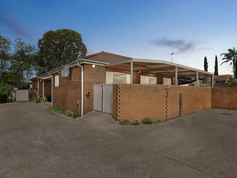 Immaculately Presented Villa with Sublime North Facing Aspect
