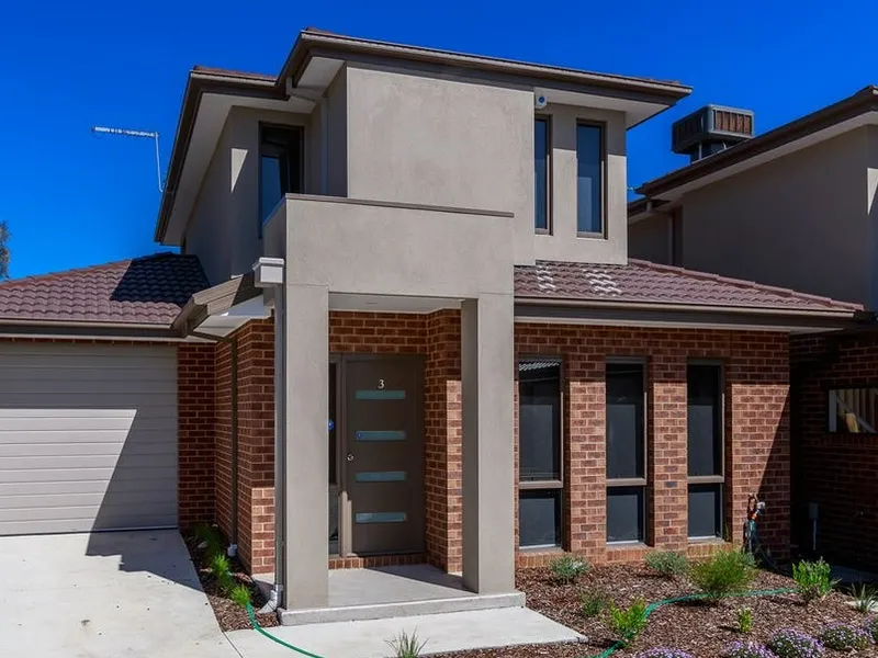 Stunning Townhouse in Prime Location