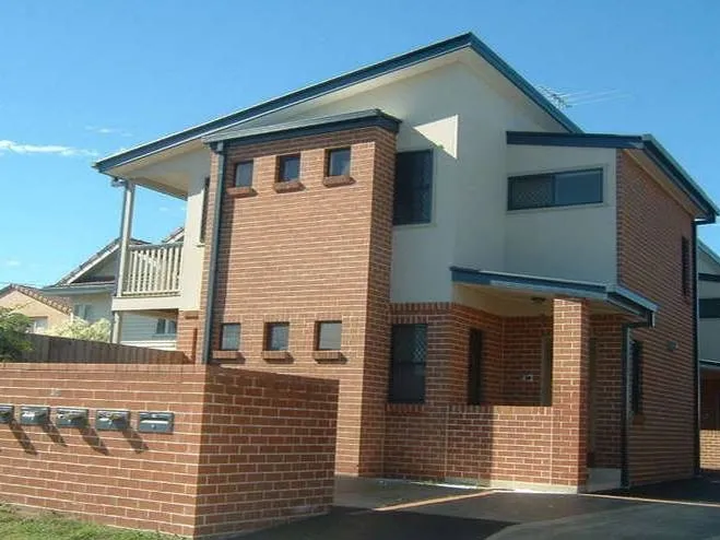 Carina Convenience ( Pets Considered ) 