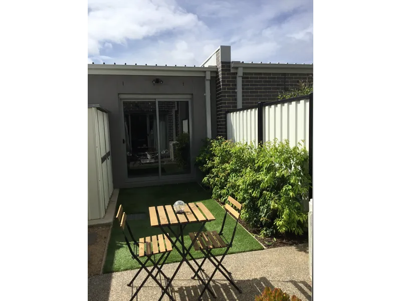 Awesome family home displaying designer flair, exhibiting warmth and finesse in the peaceful precinct of Truganina!