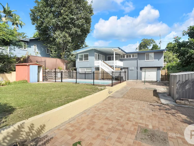 Amazing Dual Living Home with Sparkling Pool!