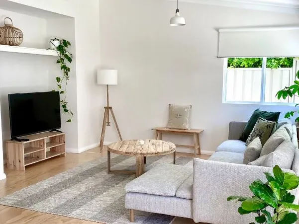 SECLUDED BEACH HOUSE