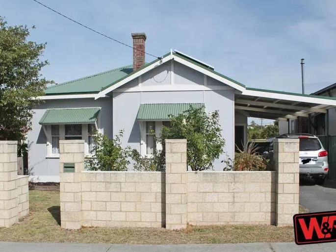 Centrally located character home Seconds away from the CBD
