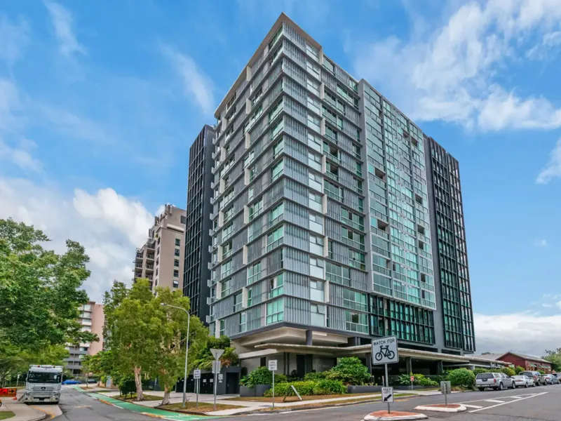 Motivated Seller - Inner-City Living- Auction Date Deadline
