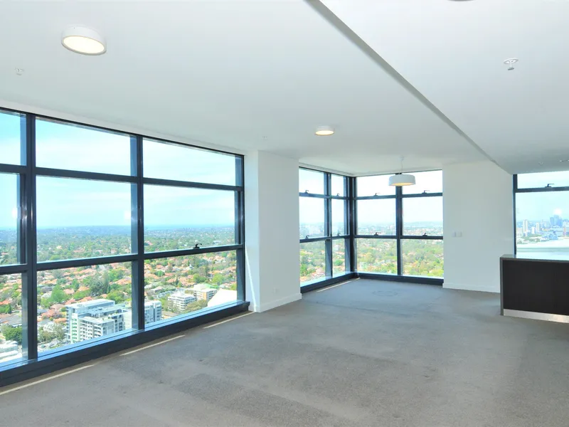 Deluxe 3-bedroom apartment at 