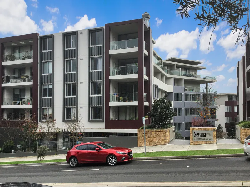MODERN CONTEMPORARY LUXURY APARTMENT WITH GUARANTEED RENT UNTIL 2026 + 3 YEAR OPTION