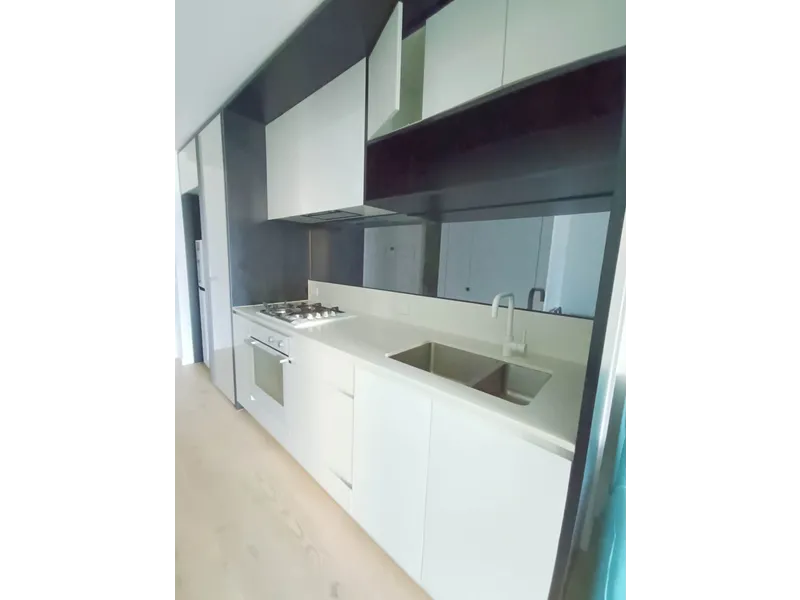 2 Bedroom 1 Bathroom in Little Lonsdale with Fully Furnished