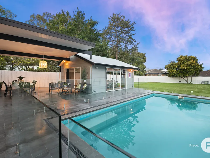 Beautiful modern family and entertainers’ sanctuary in prime suburb