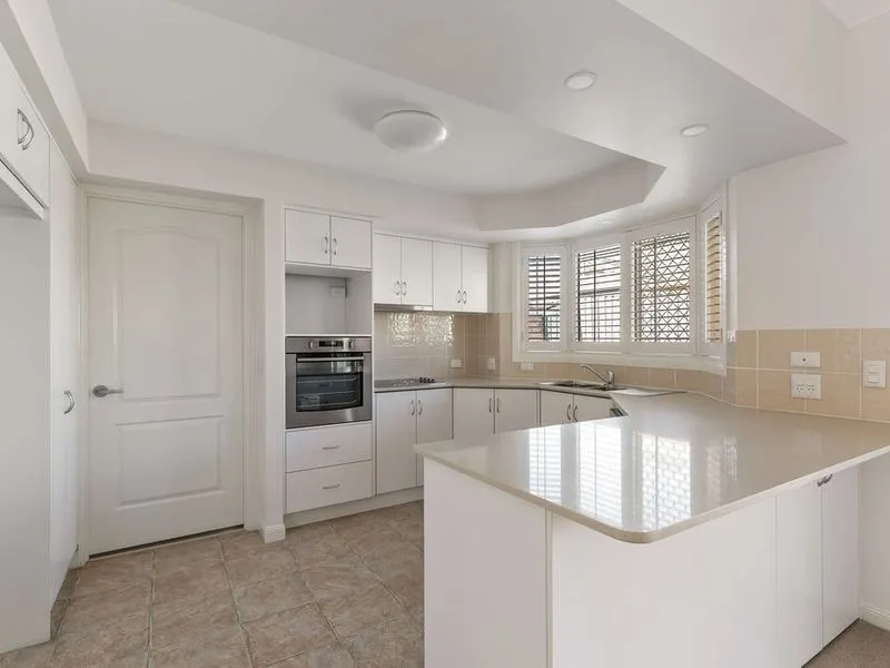 2 bedroom, fully refurbished