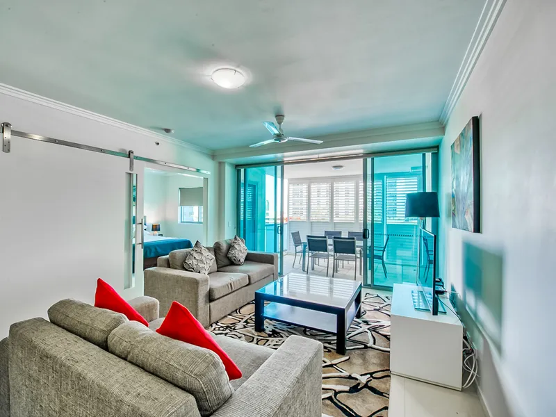 2 Bedroom Furnished Unit on the Esplanade - Lease Break