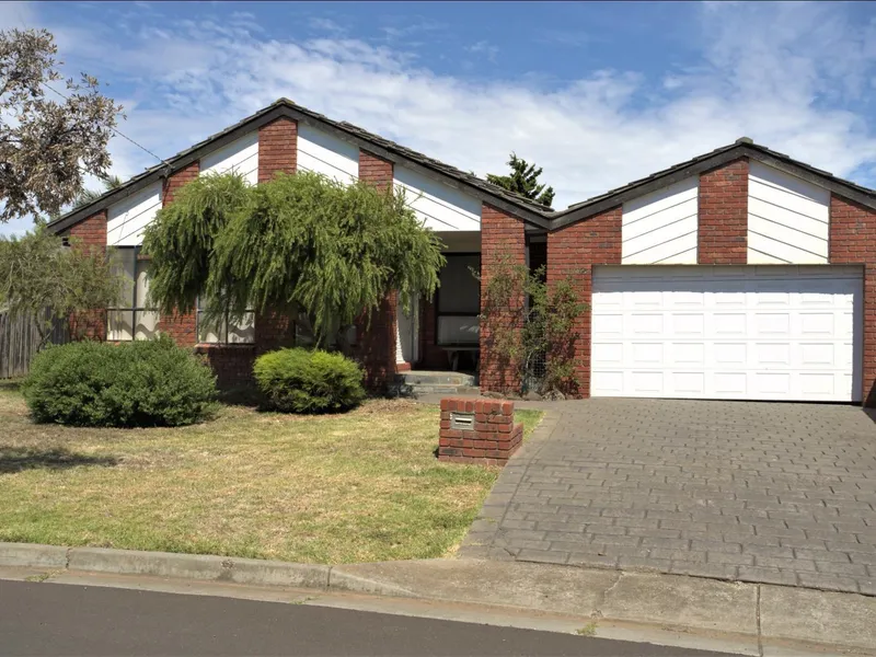 Family Living in Mossfiel Estate