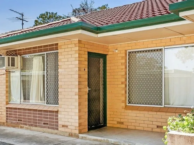 Neat & tidy unit situated in a fantastic location!