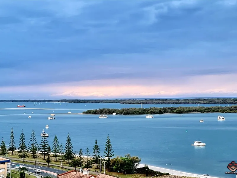 2 bed 2 bath unit with exceptional water views