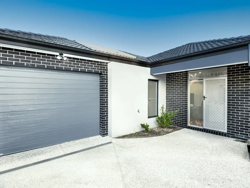 Rear Villa Unit In Great Location