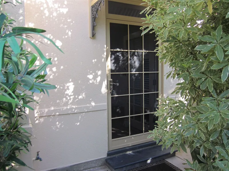Well Presented - Superb Location - Semi Detached