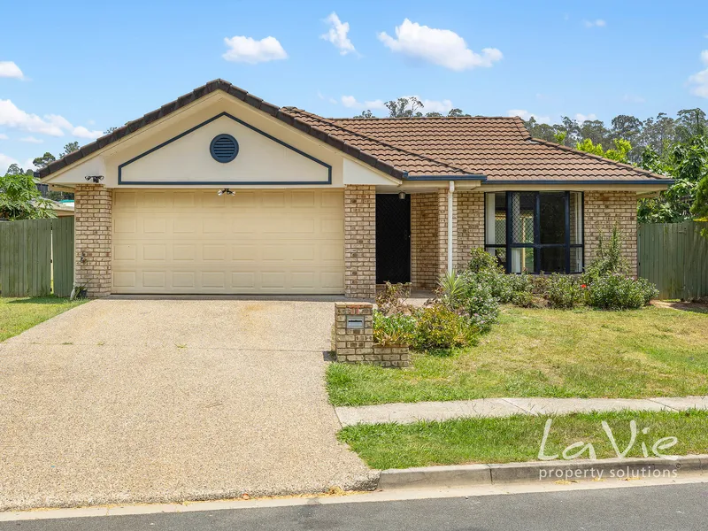 Freshly renovated family home opposite bush land !