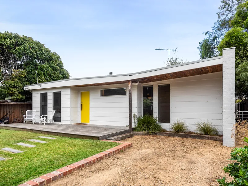 Light and Bright Living- FULLY FURNISHED