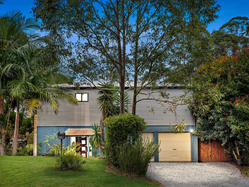 Tranquil setting amongst nature on 728sqm...