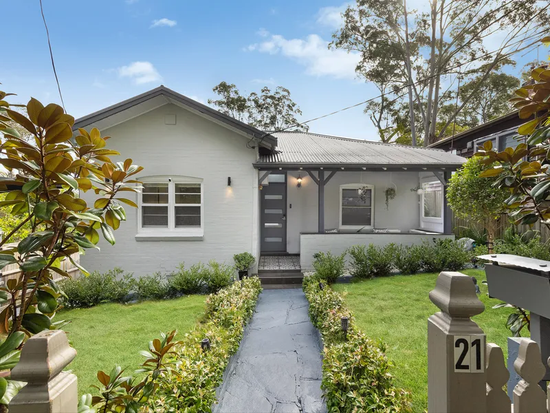 Delightful cottage opening to a substantial family entertainer