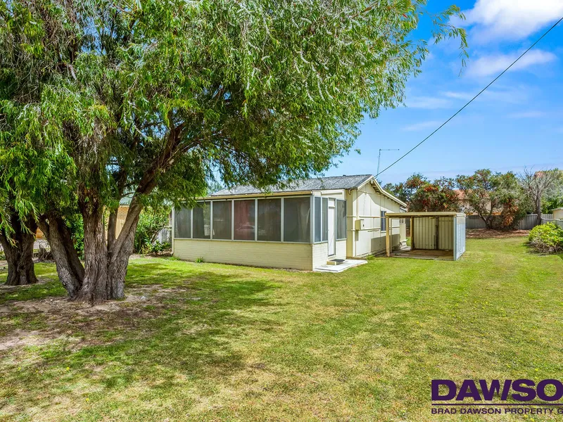 Beach Shack! Please read full details below before enquiring - This property is Open for Viewing this Saturday 16/10/21 Only